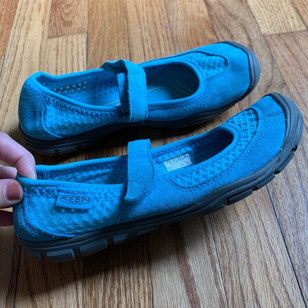Keen Mary Jane Flats Blue size 8 (FINAL DISCOUNT)